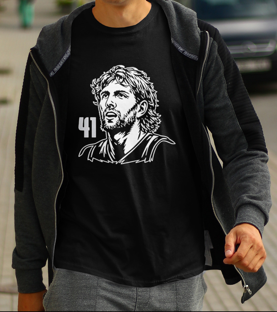 Dirk Nowitzki 41 Dallas Mavericks Headshot T-Shirt