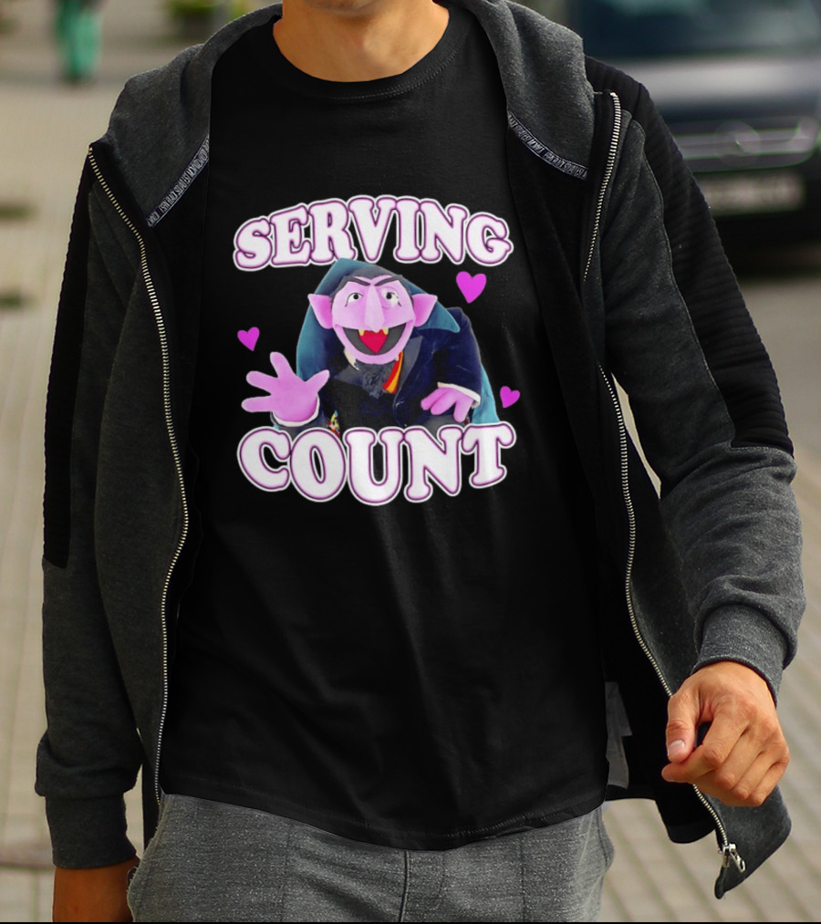 Serving Count Von Count Heart Purple Love T-Shirt