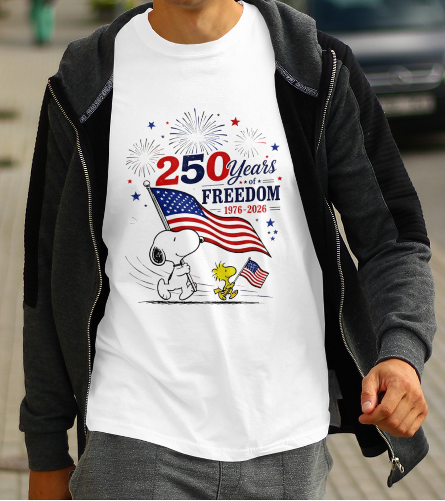 Snoopy Woodstock 250 Years Of Freedom 1776 2026 American Flag Fireworks Independence T-Shirt