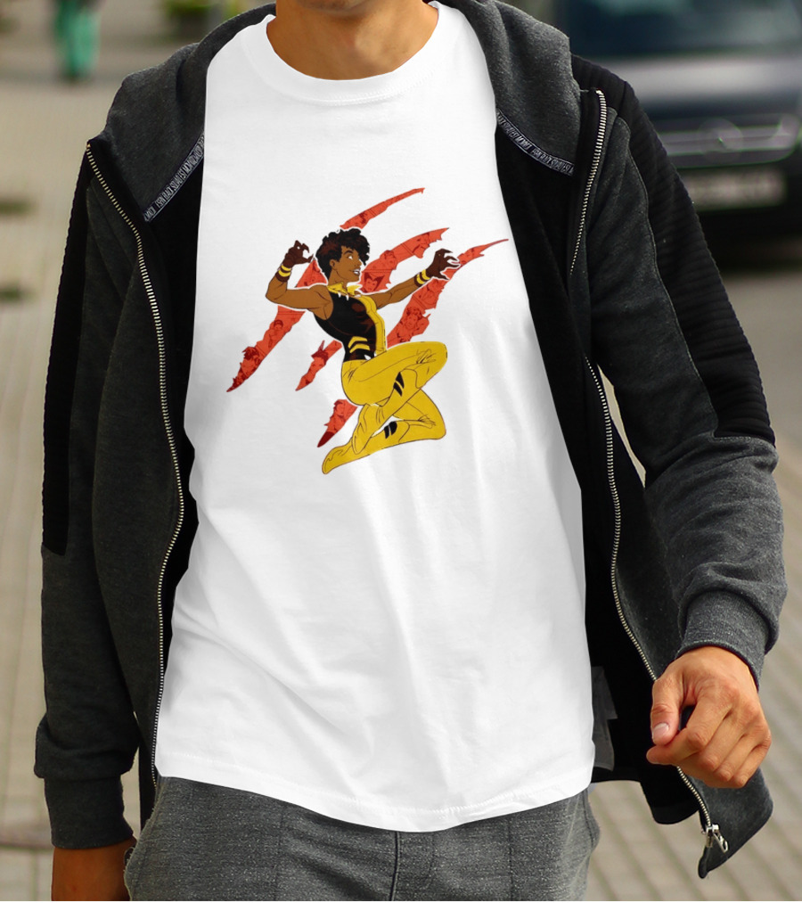 Superhero Vixen DC Comics Heroic Action Scratches T-Shirt