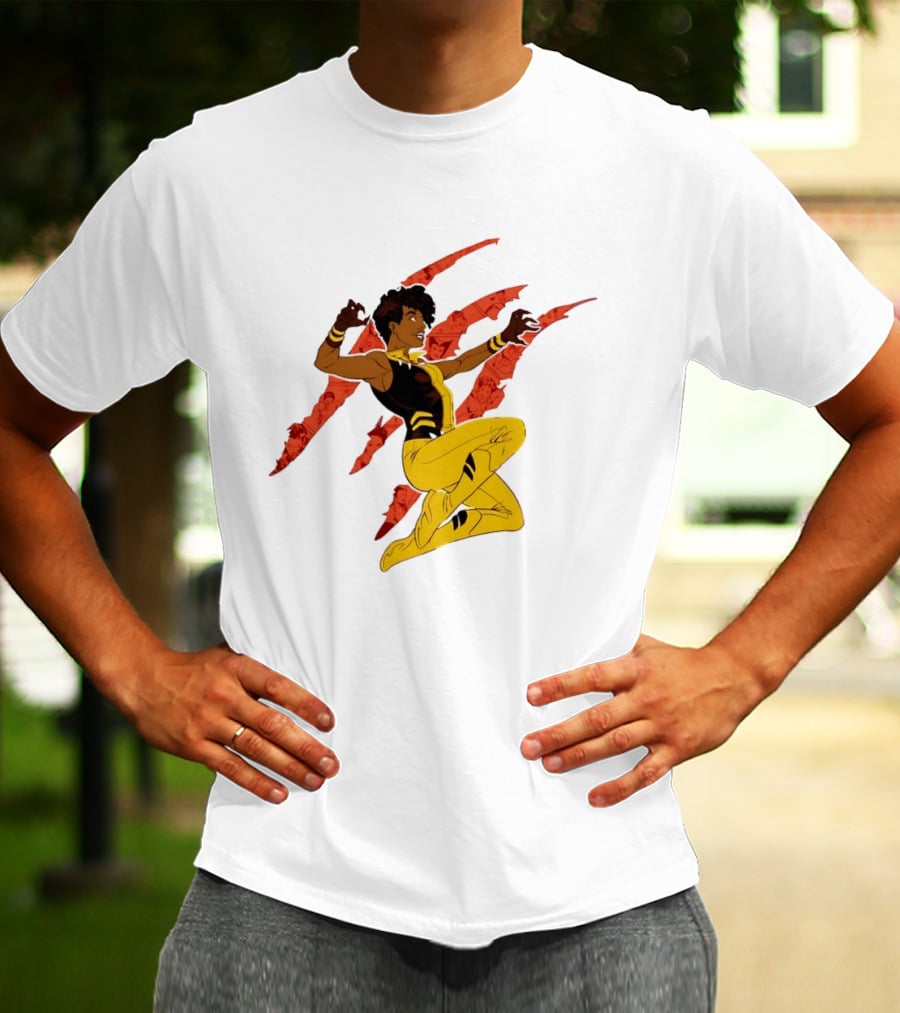 Superhero Vixen DC Comics Heroic Action Scratches T-Shirt