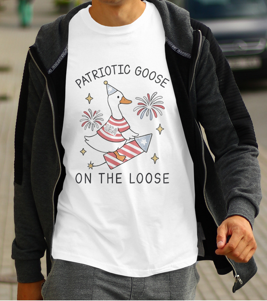 USA Patriotic Goose On The Loose Fireworks Fourth Of July T-Shirt