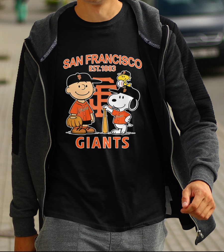 San Francisco Giants Peanuts Snoopy Charlie Brown Woodstock Est 1883 T-Shirt