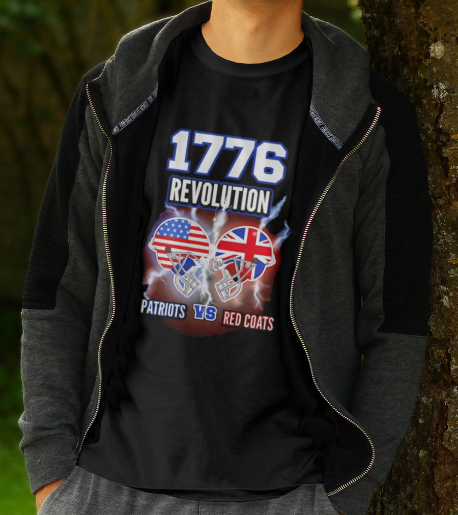 1776 Revolution Patriots Vs Red Coats American Flag British Flag Helmets Clash T-Shirt