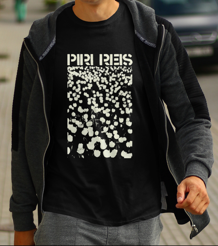 Piri Reis Tulip Flower Field Botanical Nature T-Shirt