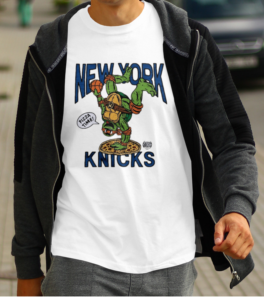 New York Knicks Michelangelo TMNT Pizza Time Basketball Dunk T-Shirt