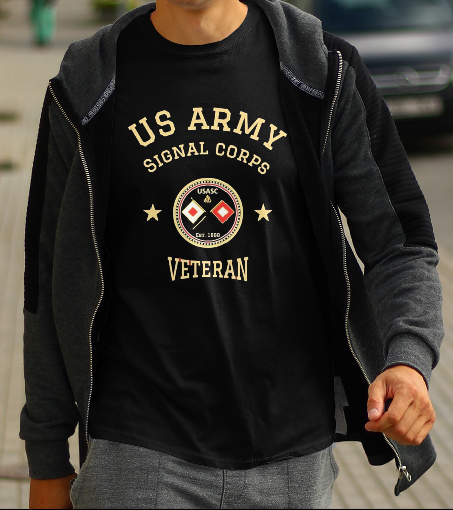 US Army Signal Corps Veteran USASC Est 1860 Semaphore Flags Insignia T-Shirt