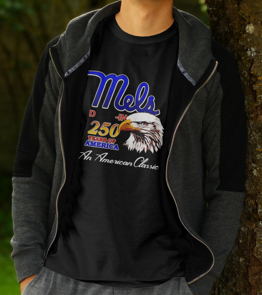 Mel's Drive In 250 Years Of America Bald Eagle An American T-Shirt