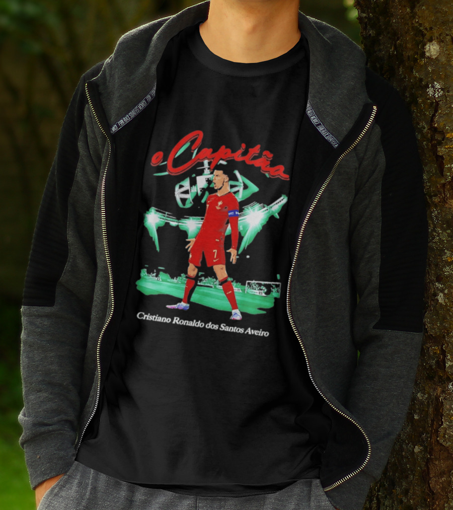 Cristiano Ronaldo O Capitão 7 Dos Santos Aveiro Celebrating Soccer Stadium T-Shirt