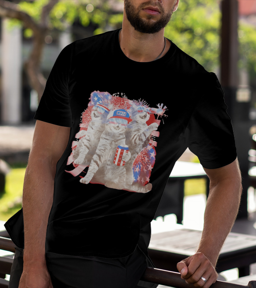 Mew's A Patriotic American Flag Cats Fireworks Party Animal Holiday USA T-Shirt