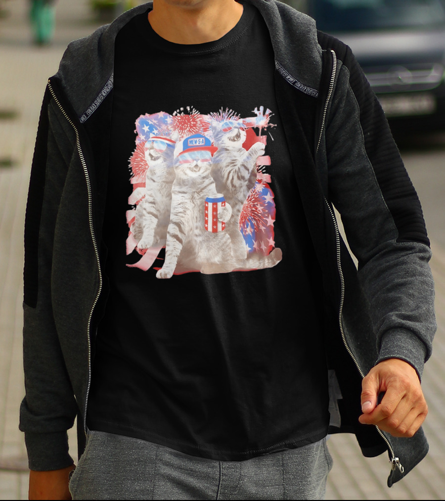 Mew's A Patriotic American Flag Cats Fireworks Party Animal Holiday USA T-Shirt