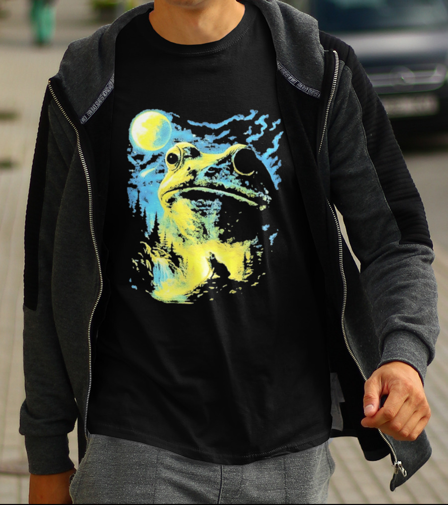 Howling Wolf Frog Moon Night Scene Surreal Fantasy T-Shirt