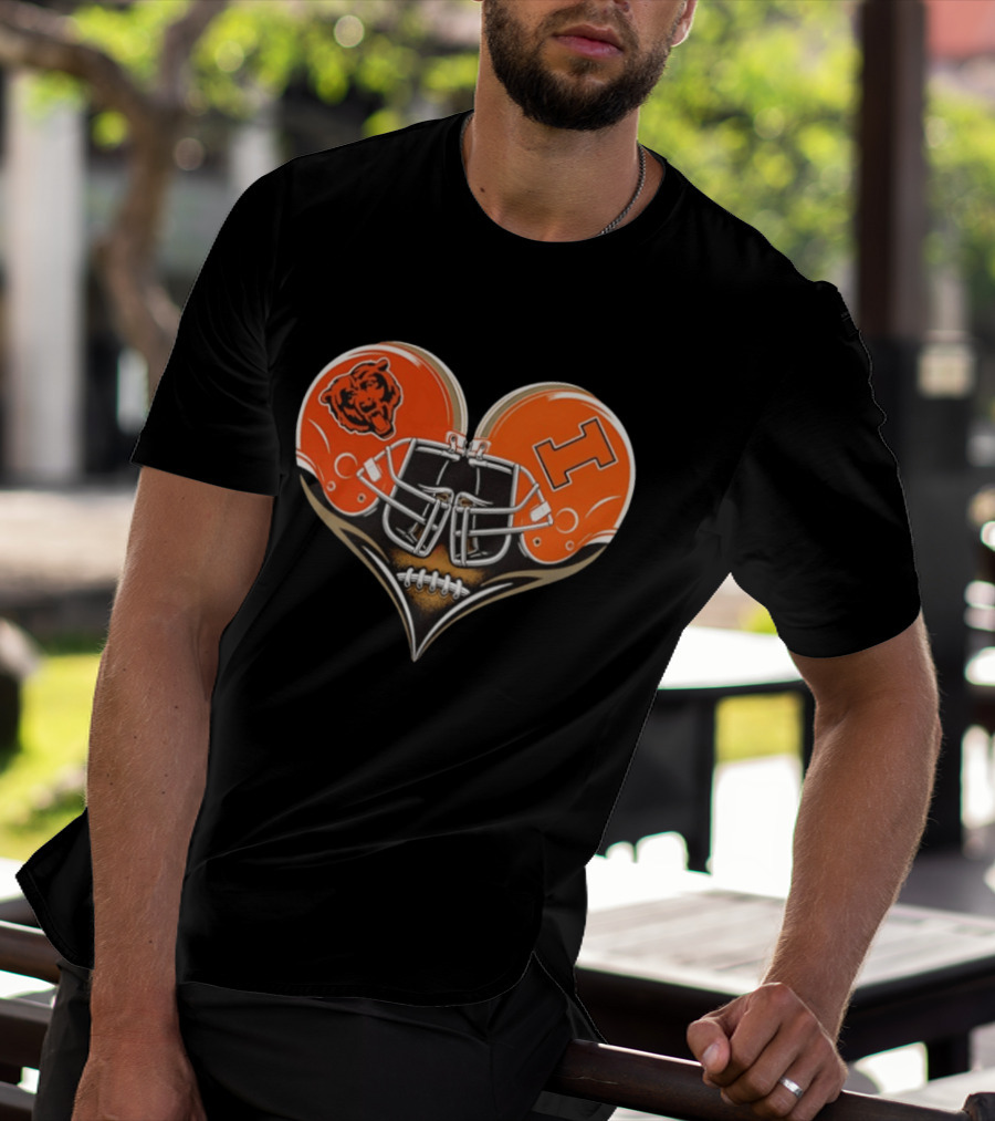 Chicago Bears And Illinois Fighting Illini Helmet Heart T-Shirt
