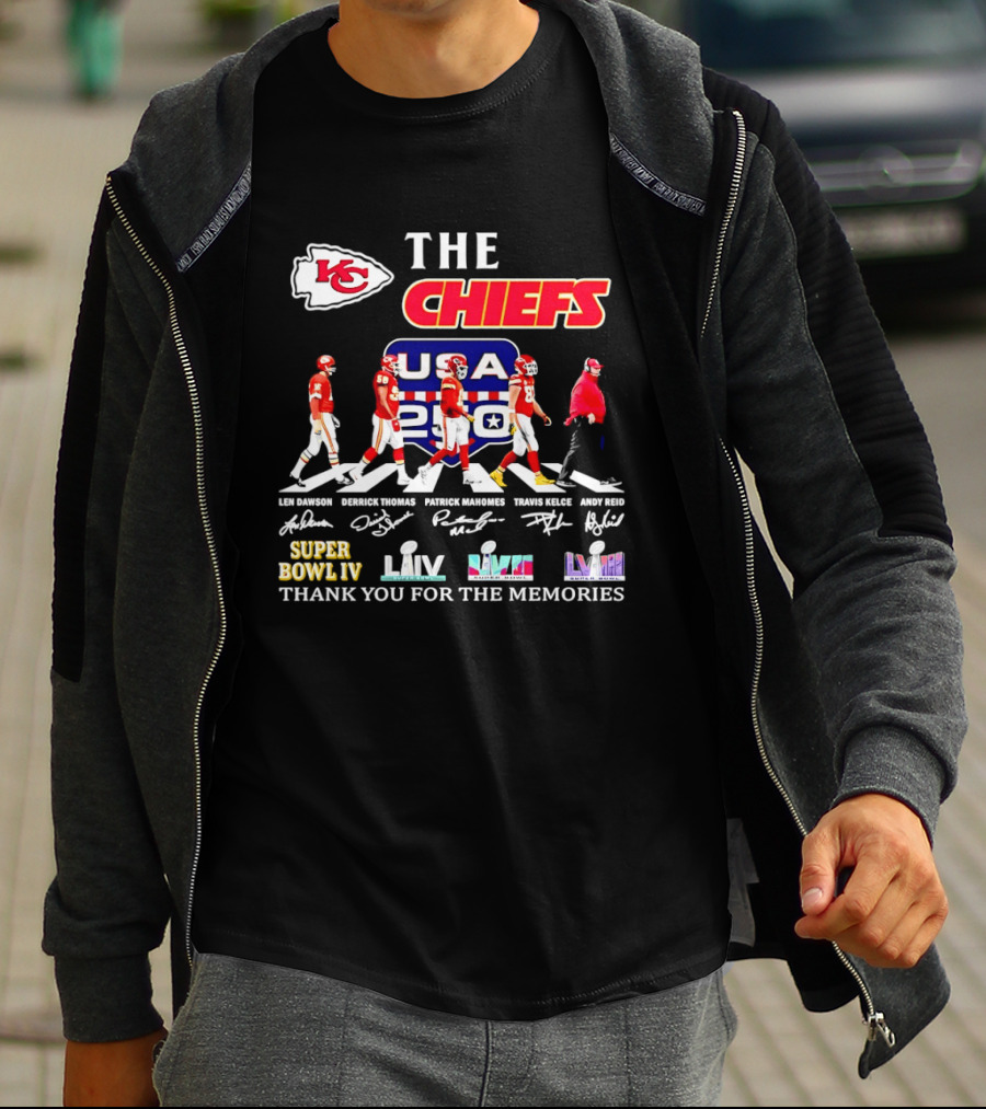 The Kansas City Chiefs Super Bowl LIV USA 2020 Champions Signatures Thank You For The Memories T-Shirt