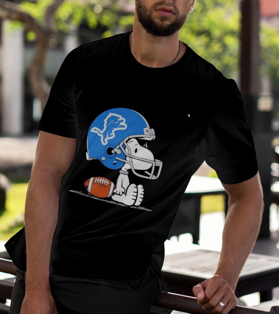 Snoopy Detroit Lions Football Helmet Collaboration NFL Peanuts T-Shirt