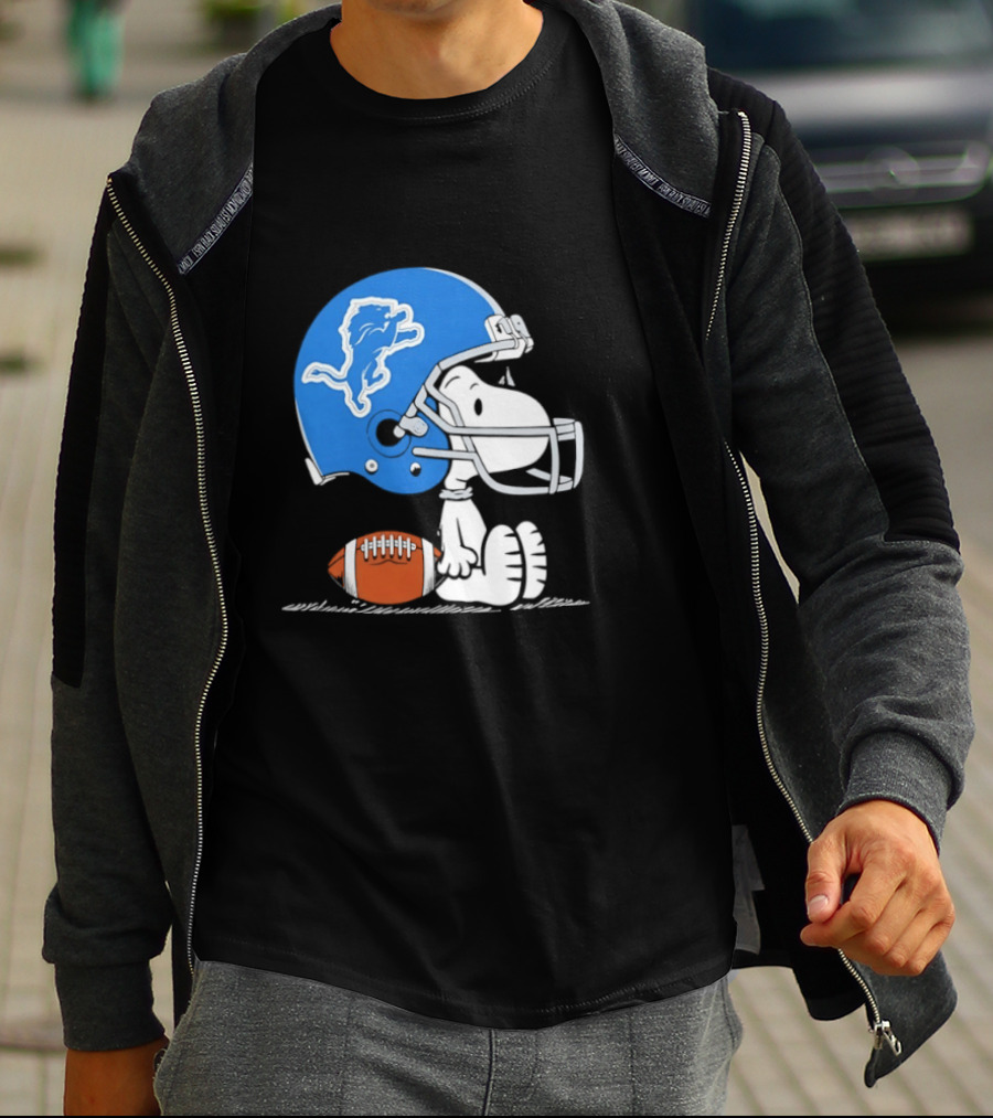 Snoopy Detroit Lions Football Helmet Collaboration NFL Peanuts T-Shirt