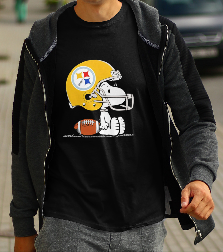 Snoopy Pittsburgh Steelers Helmet Football T-Shirt