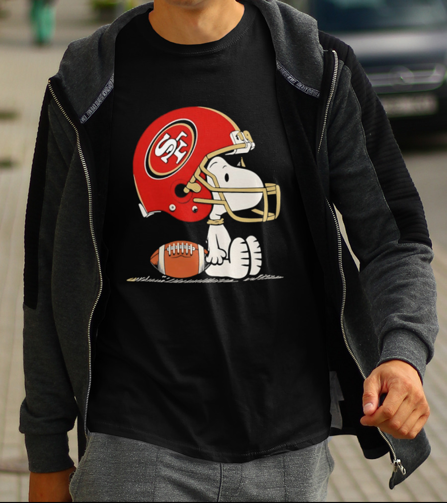 Snoopy San Francisco 49ers Football Helmet Peanuts NFL Collaboration T-Shirt