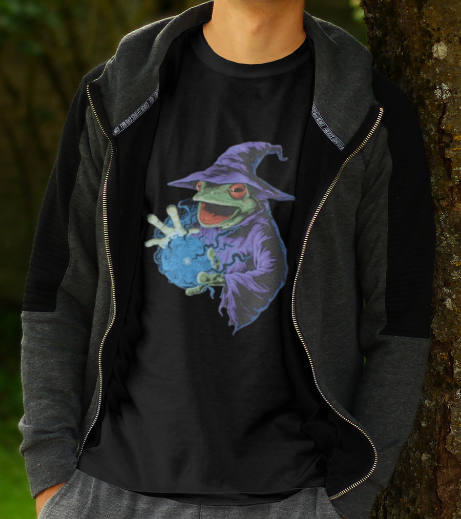 Wizard Frog In Purple Robe Casting Blue Magic Spell T-Shirt