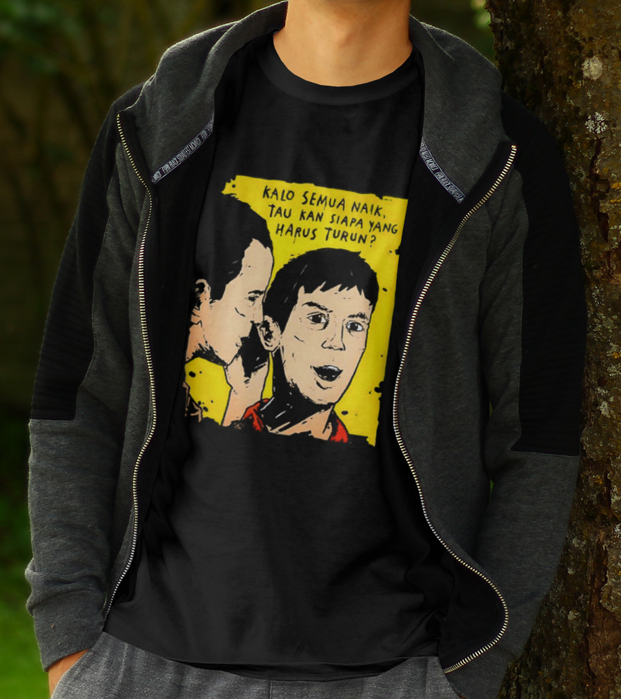 Kalo Semua Naik Tau Kan Siapa Yang Harus Turun Yellow Background Portrait Duo T-Shirt