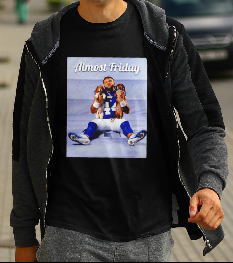 Almost Friday New York Giants 44 Football Player With Dogs T-Shirt