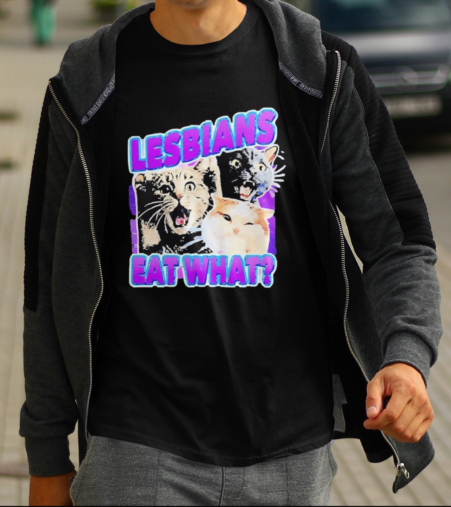 Lesbians Eat What Cat Meme Lesbian Pride Retro Cats T-Shirt