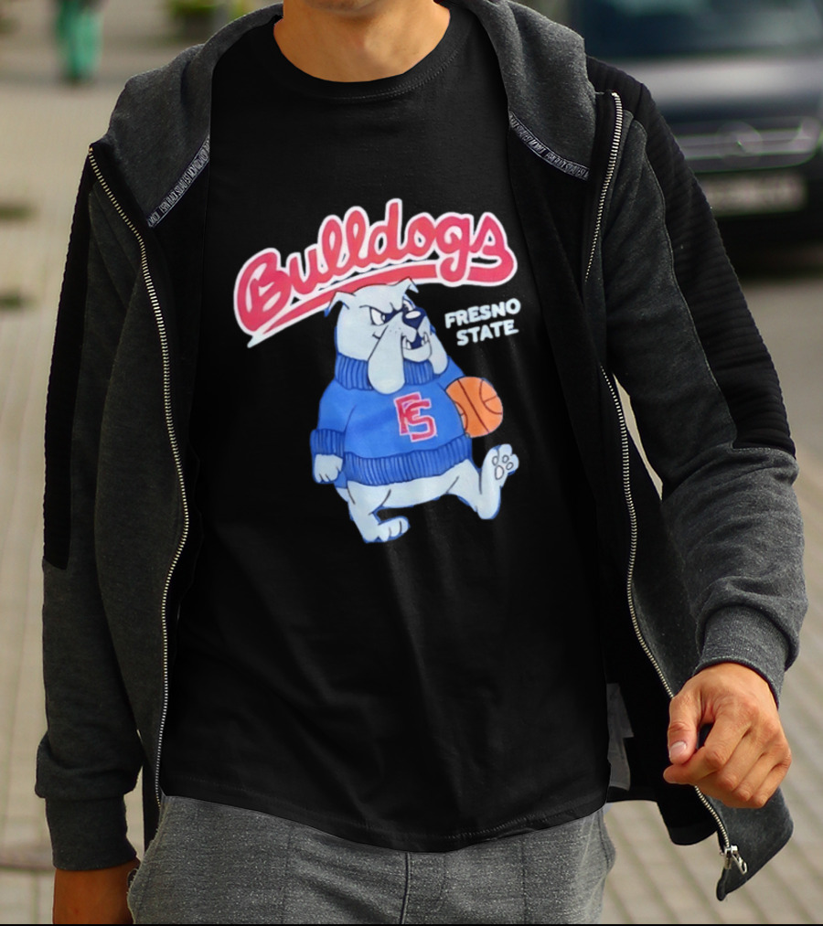 Fresno State Bulldogs Mascot With Basketball And Sweater T-Shirt
