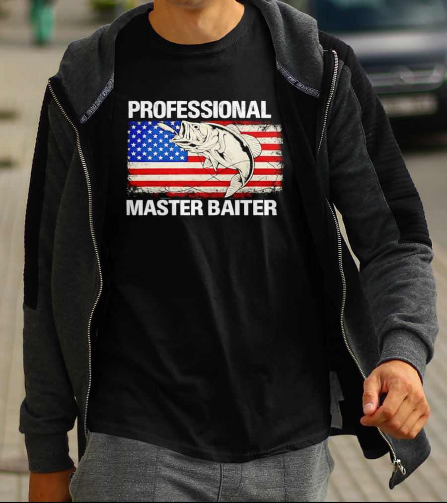 Professional Master Baiter Distressed American Flag Fishing USA Flag T-Shirt