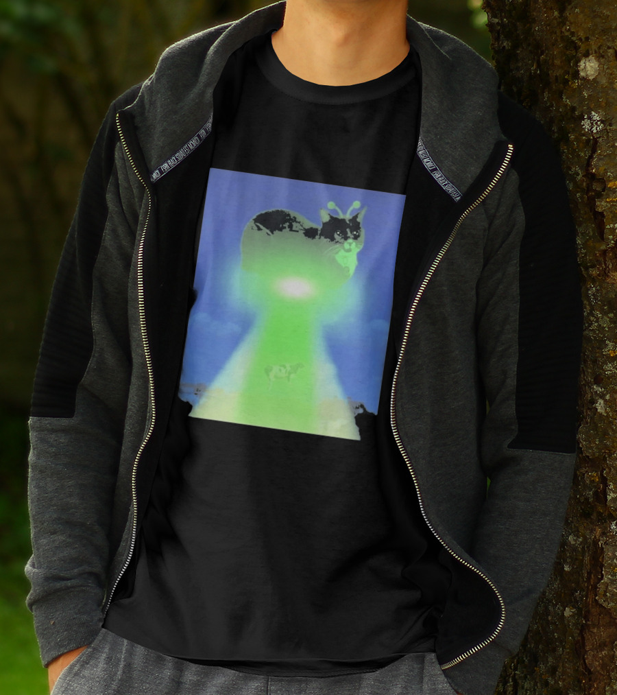 Alien Kitty UFO Beaming Cat Abduction With Tractor Beam And Cow T-Shirt
