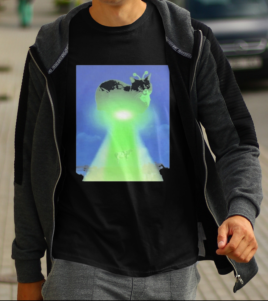 Alien Kitty UFO Beaming Cat Abduction With Tractor Beam And Cow T-Shirt