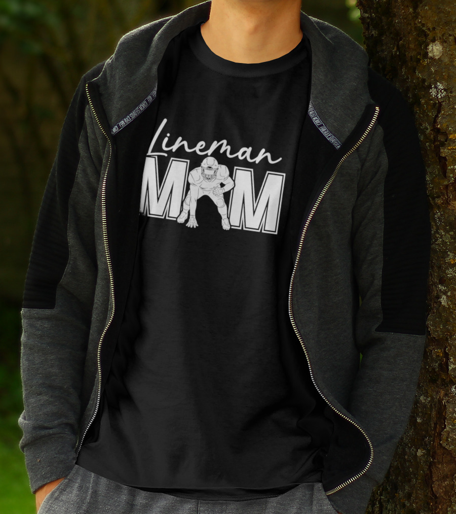 Lineman Mom Football Player Bold Lettering T-Shirt