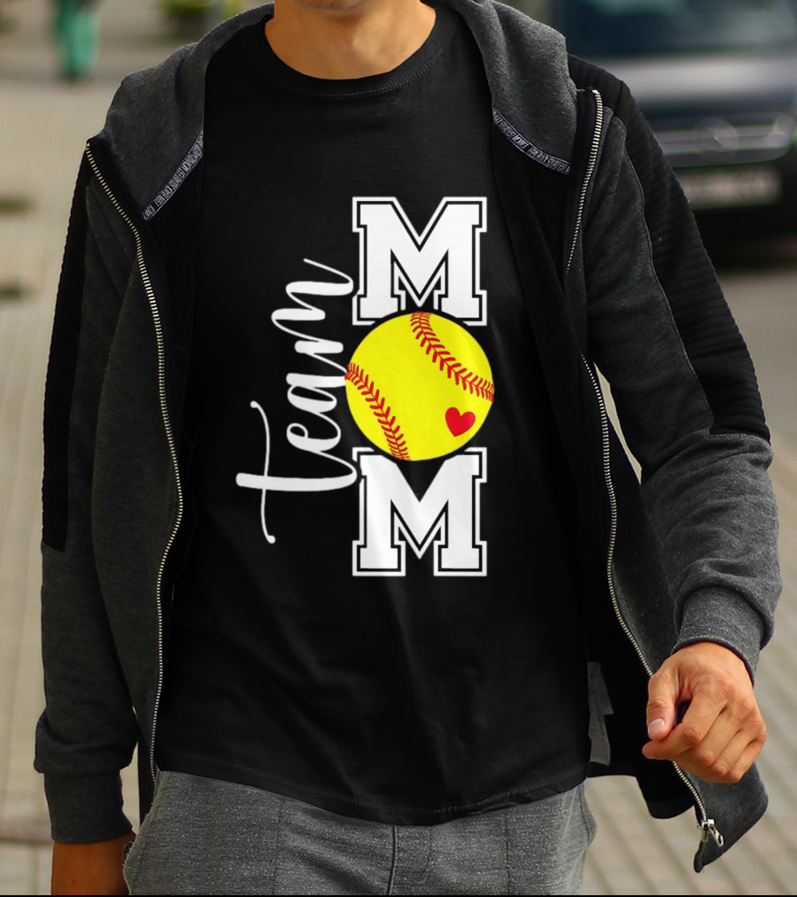 Team Mom Softball Yellow Heart Ball T-Shirt