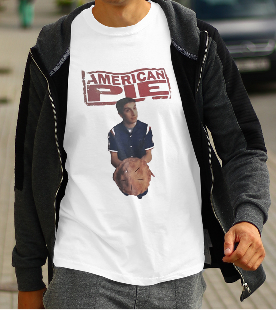 Jason Biggs As Jim Levenstein Holding Pie American Pie Movie T-Shirt