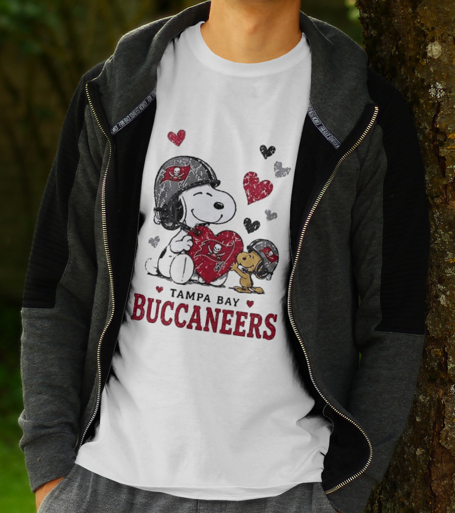 Tampa Bay Buccaneers Snoopy Peanuts Love Laughter T-Shirt