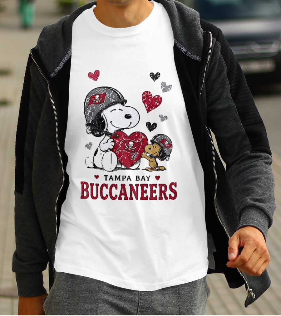Tampa Bay Buccaneers Snoopy Peanuts Love Laughter T-Shirt