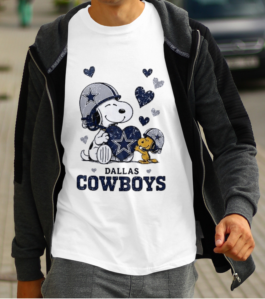 Dallas Cowboys Peanuts Snoopy Woodstock Love Hearts T-Shirt