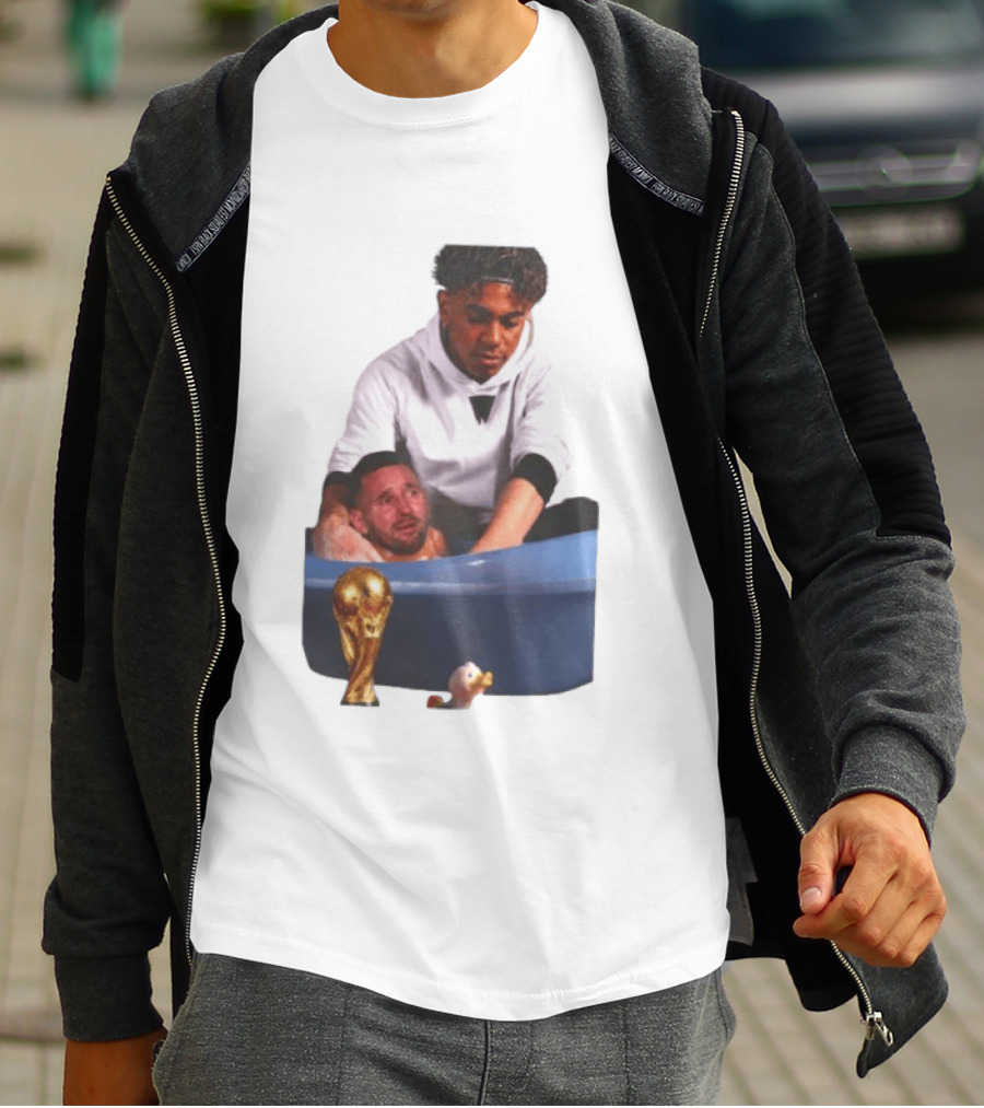 Lamine Yamal Lionel Messi Bathtub Meme World Cup Trophy T-Shirt
