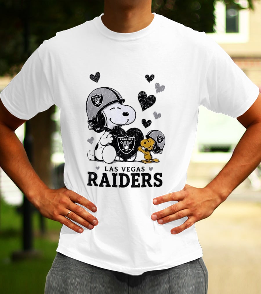 Las Vegas Raiders Peanuts Snoopy Woodstock Love And Laughter Hearts T-Shirt