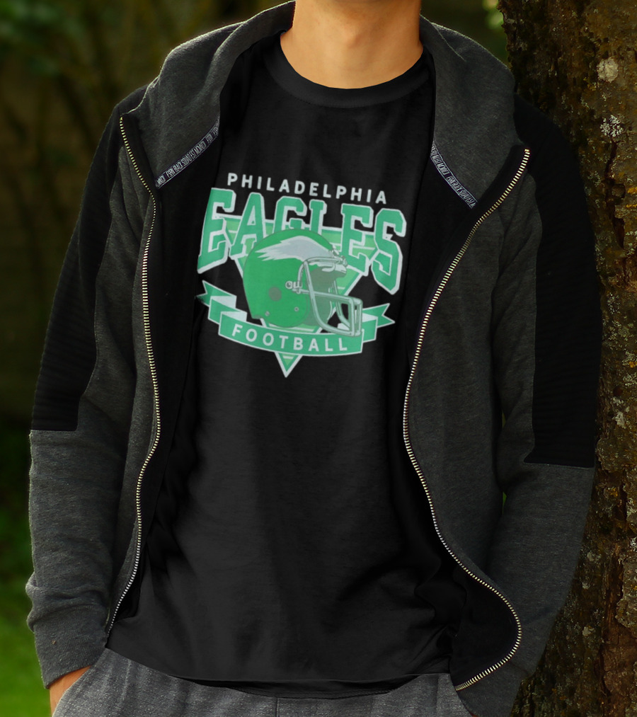 Philadelphia Eagles Helmet Vintage Style Football Fan Gear T-Shirt