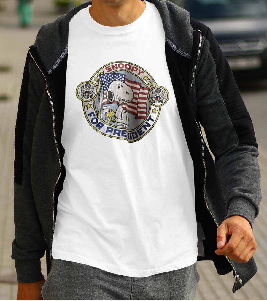 Snoopy For President Schulz Woodstock VP American Flag Oval Seal T-Shirt