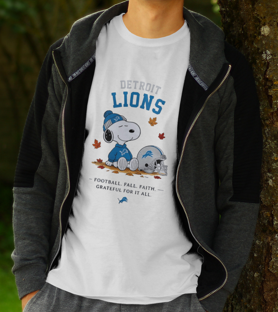 Detroit Lions Snoopy Football Fall Faith Grateful For It All Leaves Helmet T-Shirt