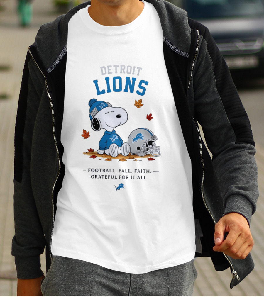 Detroit Lions Snoopy Football Fall Faith Grateful For It All Leaves Helmet T-Shirt