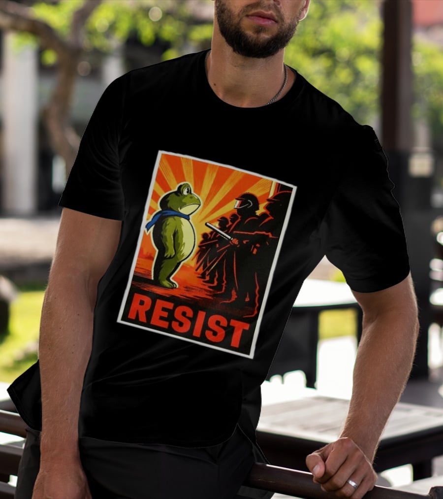 Resist Portland Frog 2025 Anti Fascism Protest Art With Frog And Riot Police T-Shirt
