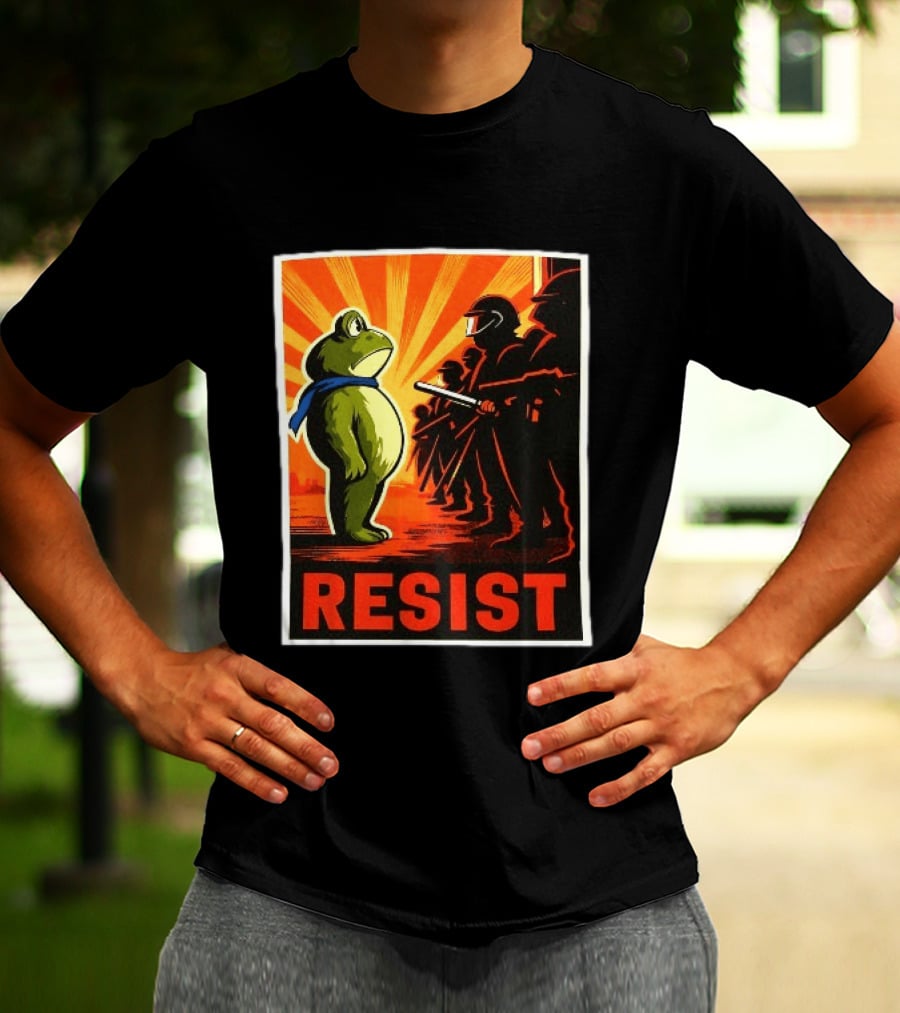 Resist Portland Frog 2025 Anti Fascism Protest Art With Frog And Riot Police T-Shirt