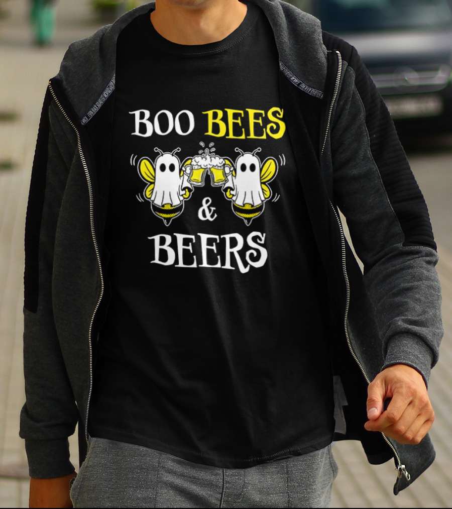 Boo Bees And Beers Halloween 2026 Bumblebee Ghosts Toasting T-Shirt