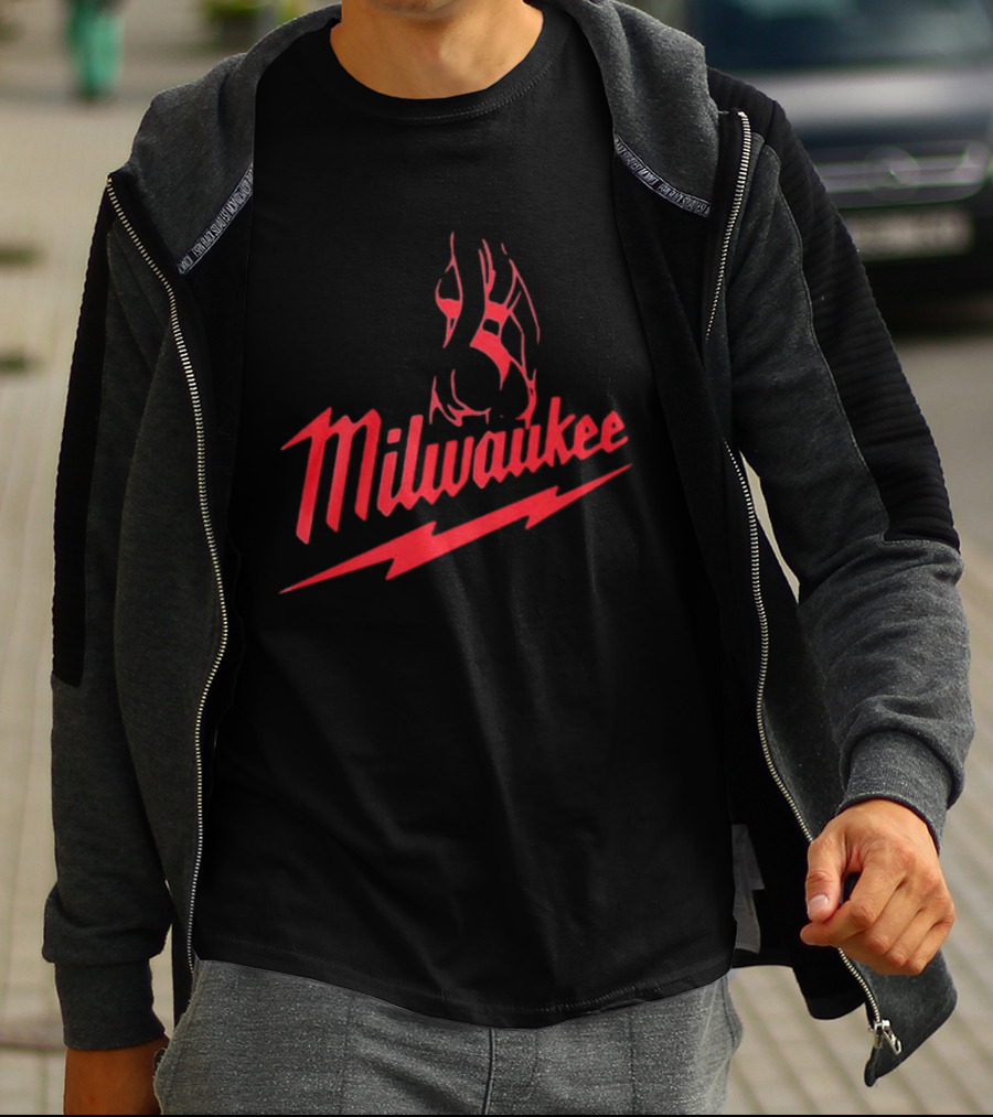 Milwaukee Sexy Girl Red T-Shirt