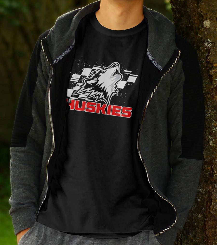 Huskies Howling Checkered Racing Flag T-Shirt