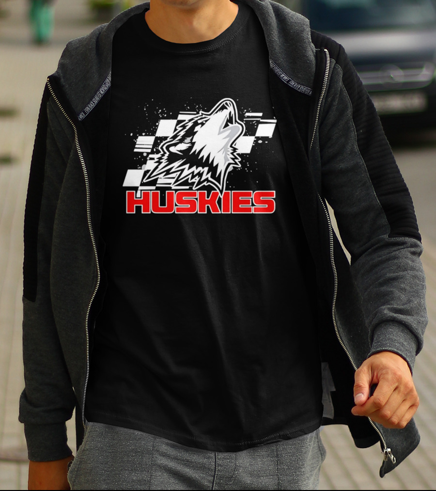 Huskies Howling Checkered Racing Flag T-Shirt