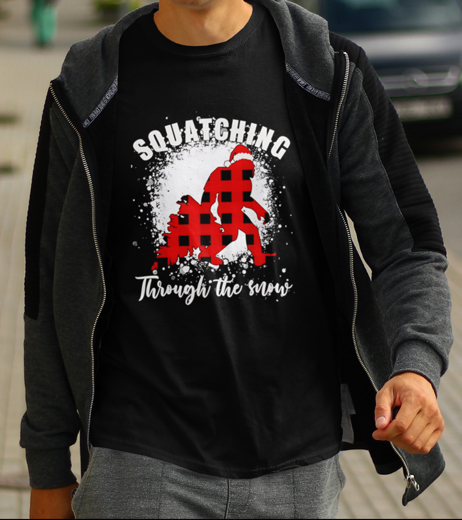 Squatching Through The Snow Bigfoot Santa Hat Christmas T-Shirt