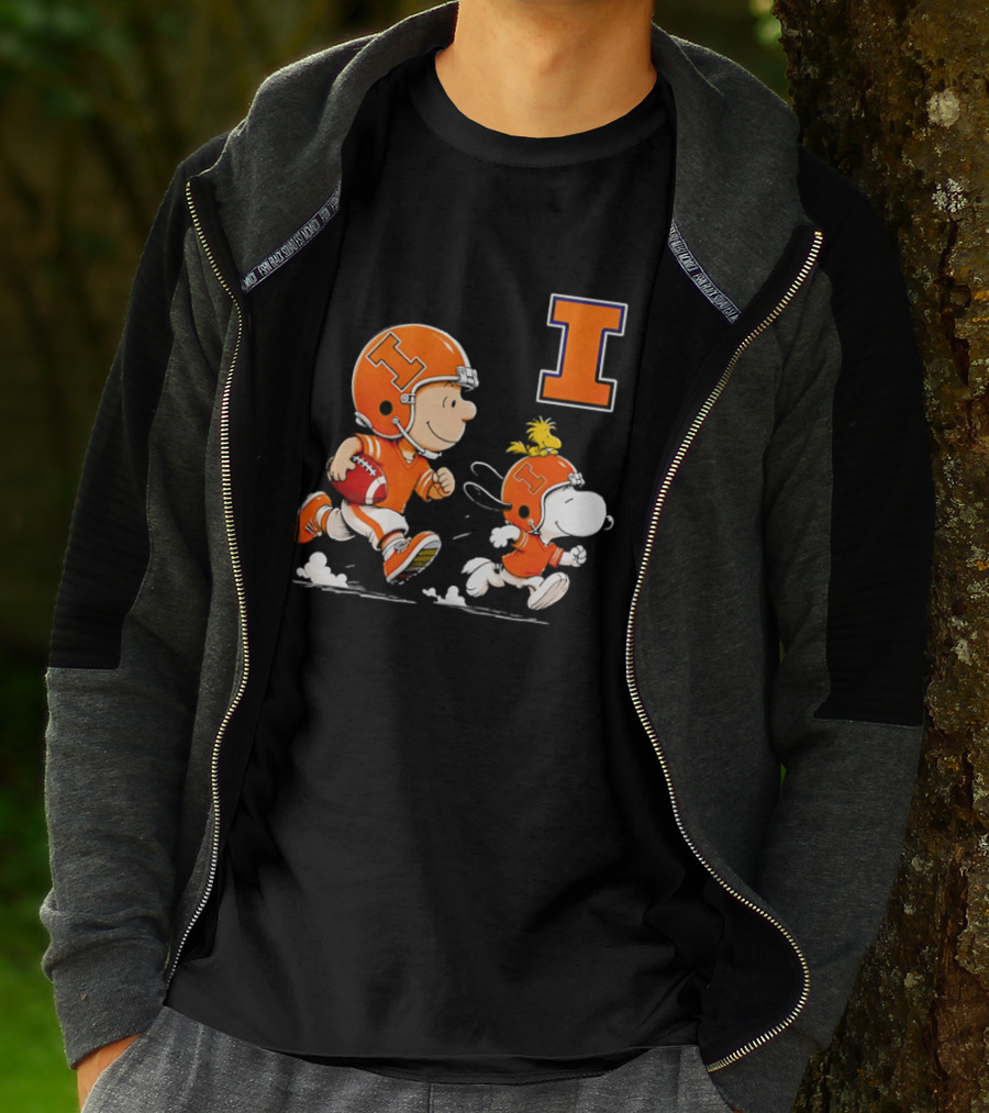 Charlie Brown Snoopy Football Running Letter I Peanuts T-Shirt